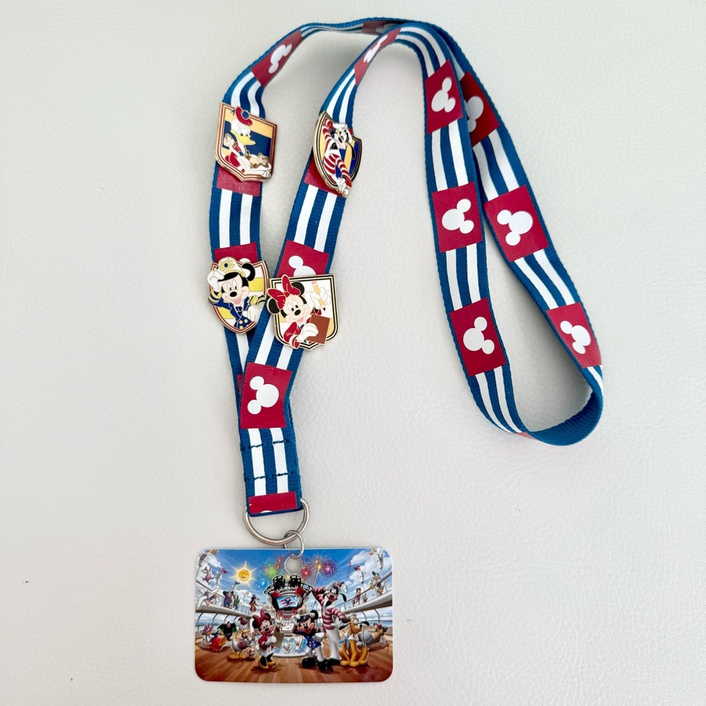 ❤️ Disney Cruise Line Pin Trading Starter Set ❤️